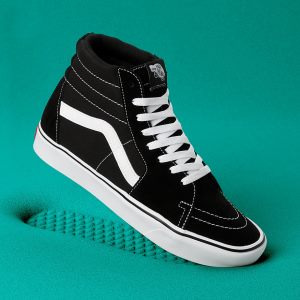 Vans Bayan Spor Ayakkabı ComfyCush Sk8-Hi Siyah/Beyaz Türkiye | 95431-502